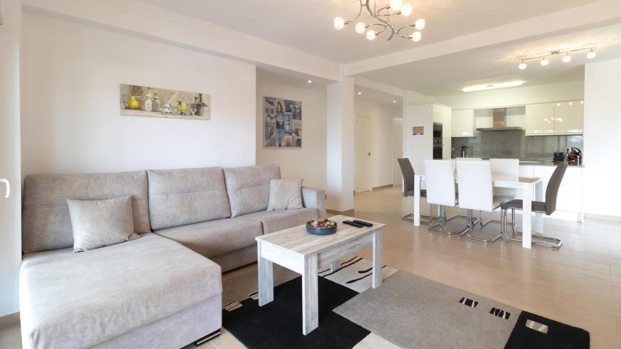 Modern 2 Bedroom Apartment 100 M From The Beach Jávea Екстериор снимка